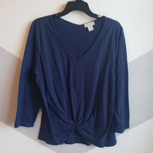 Status twist-front top